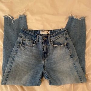 Light wash mom jeans